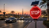 //jororwxhlmlnlj5p.ldycdn.com/cloud/pmBpnKnklrSRmlpippllkp/Solar-LED-Stop-Sign-at-UAE-Intersection.jpg